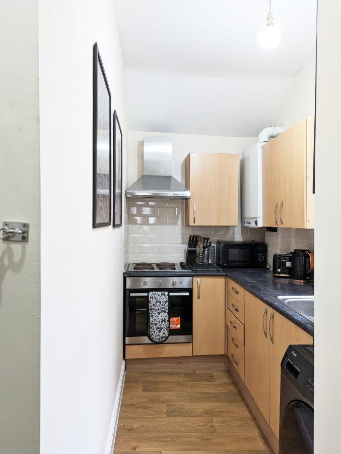 Guest Rooms In Anfiled Near Stadium, Free Parking Liverpool Exterior foto