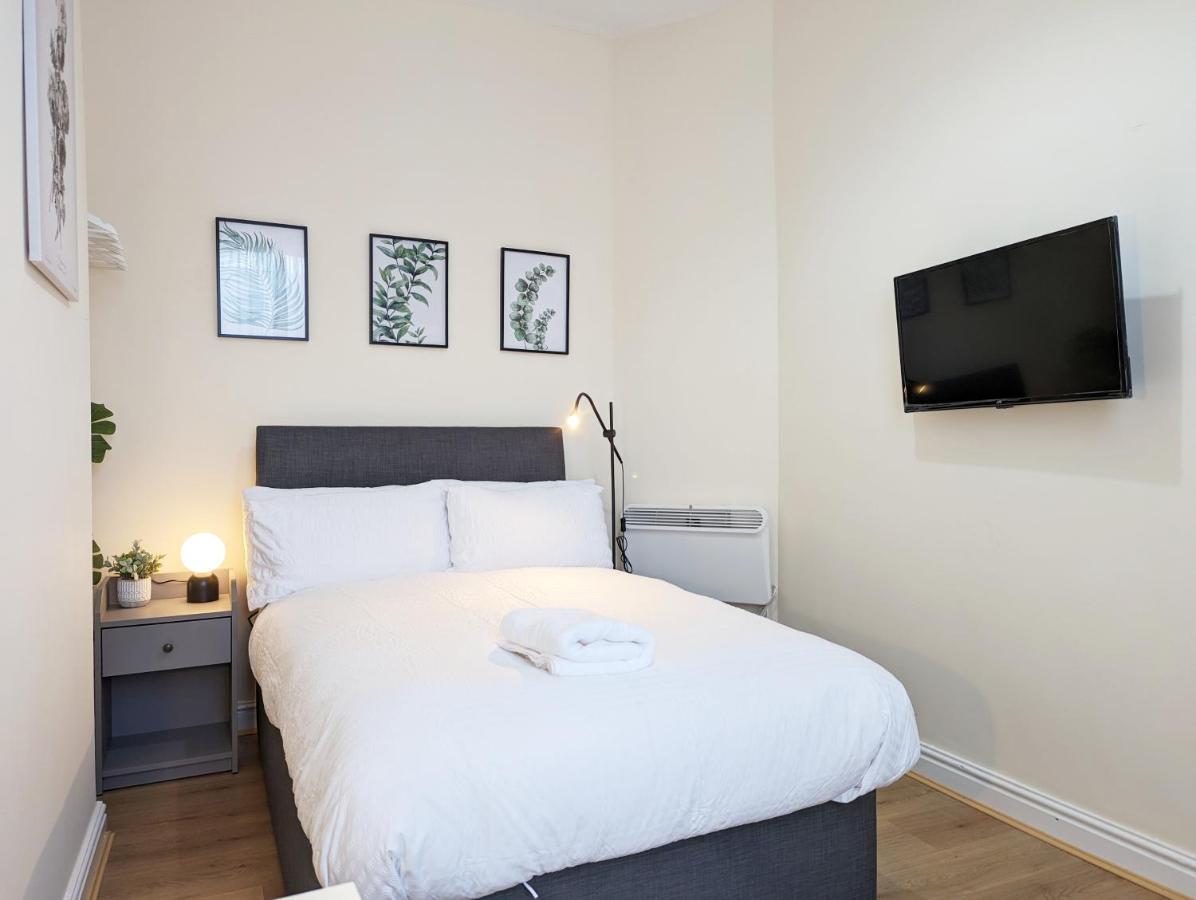 Guest Rooms In Anfiled Near Stadium, Free Parking Liverpool Exterior foto